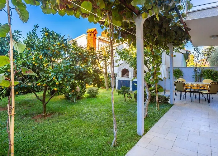 Apartment Maretic *