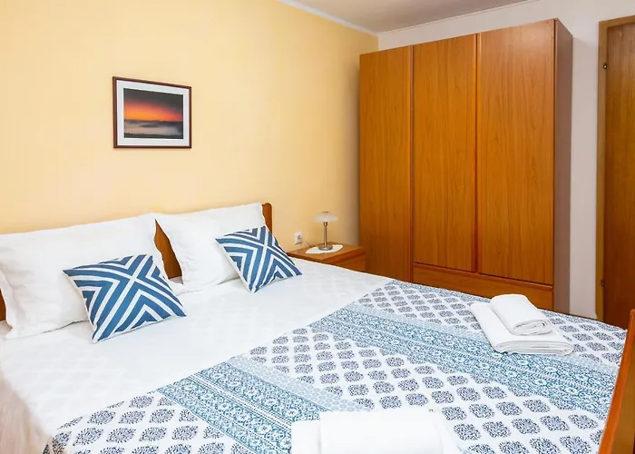 Maretic Apartment *
