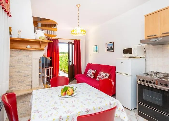 Apartment Maretic *